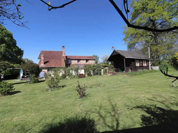 Rustic countryside house with spacious garden